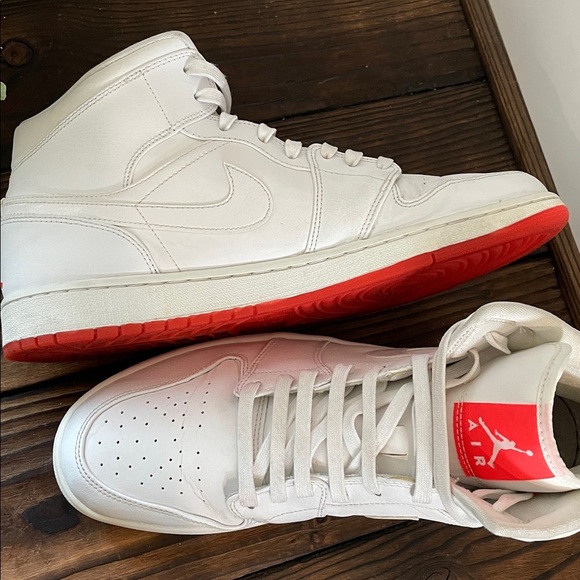 Air Jordan 1 Mid sneakers "White Infrared 23" colorway Size 13 - Picture 7 of 7